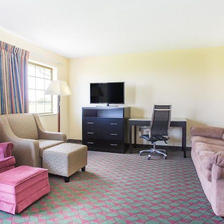 Days Inn By Wyndham Lexington Ne Eksteriør billede